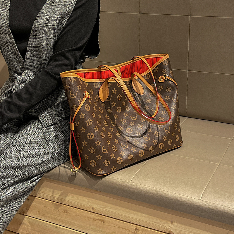 Elegant Leather Diaper Bag Lad - đánh giá và giá Luxury Bags Paris