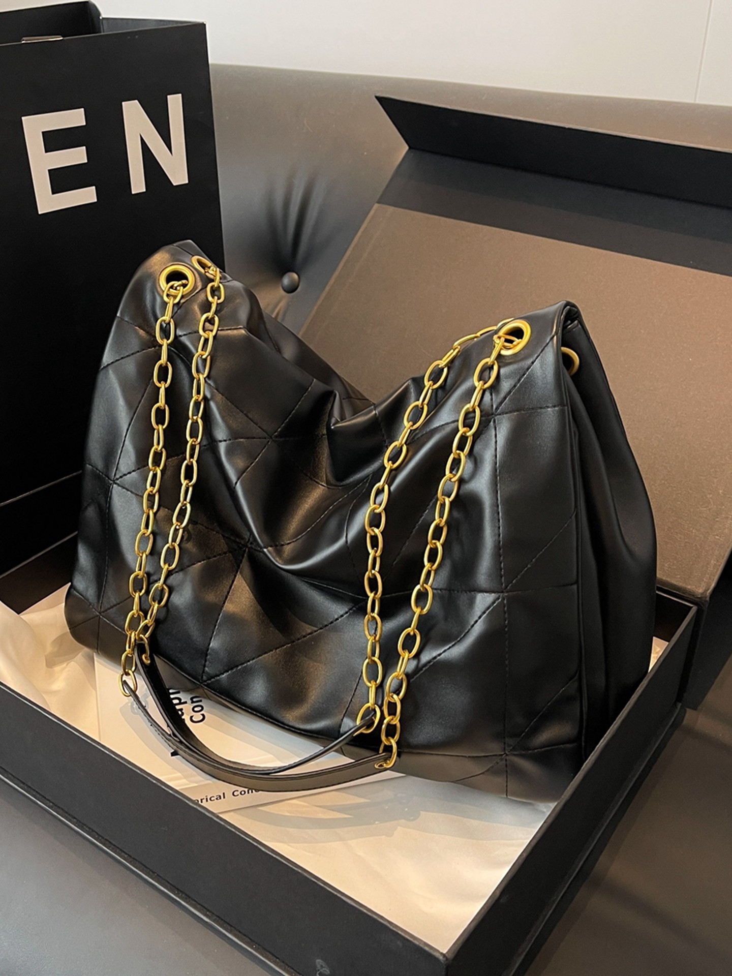Vintage Soft Leather Tote Bag  - đánh giá và giá Luxury Quilted Bags