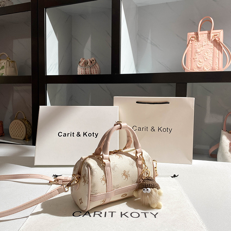 Luxury Brand Minimalist Elegan - đánh giá và giá Luxury Bags Paris